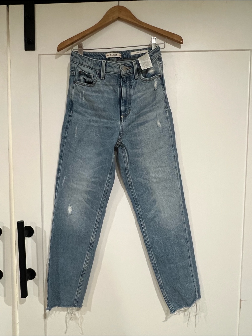 Guess High-Rise Light Blue Mom Jean size 25R